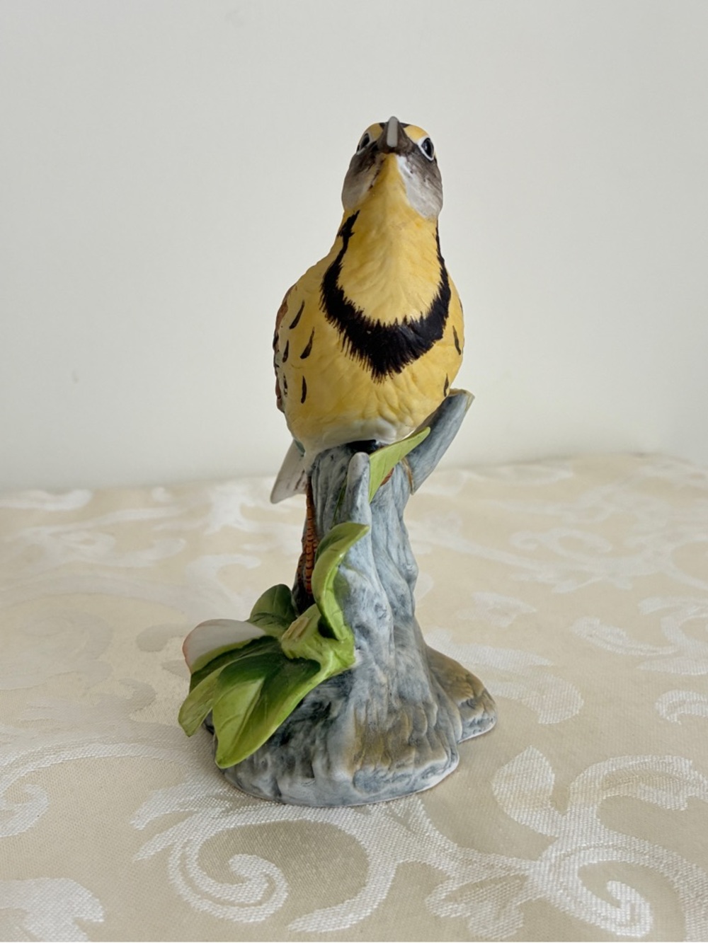 Vintage Andrea by Sadek Meadowlark Porcelain Figurine (Flawed—See Description) - Picture 6 of 10